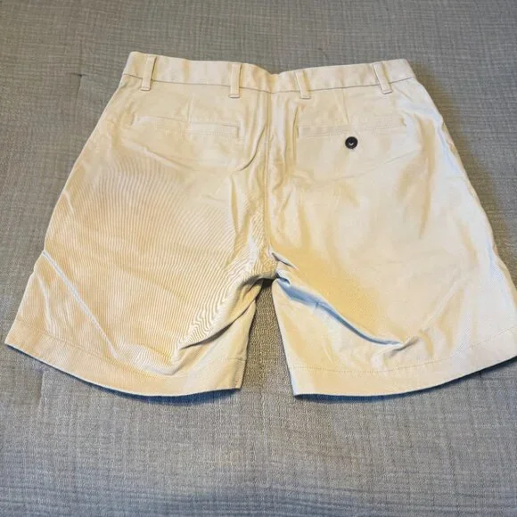 Everlane 7" cream/white chino shorts - size 30 - Picture 2 of 4